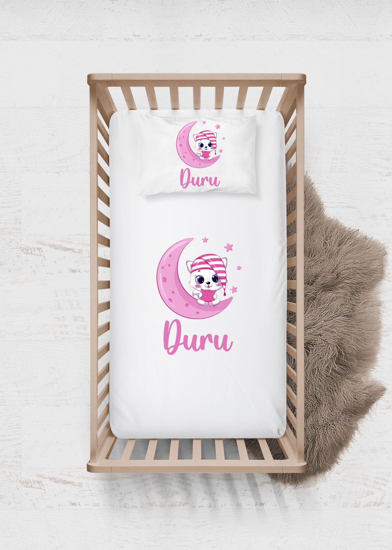 Ay Üstünde Sevimli Kedi Tasarımı Çarşaf Seti