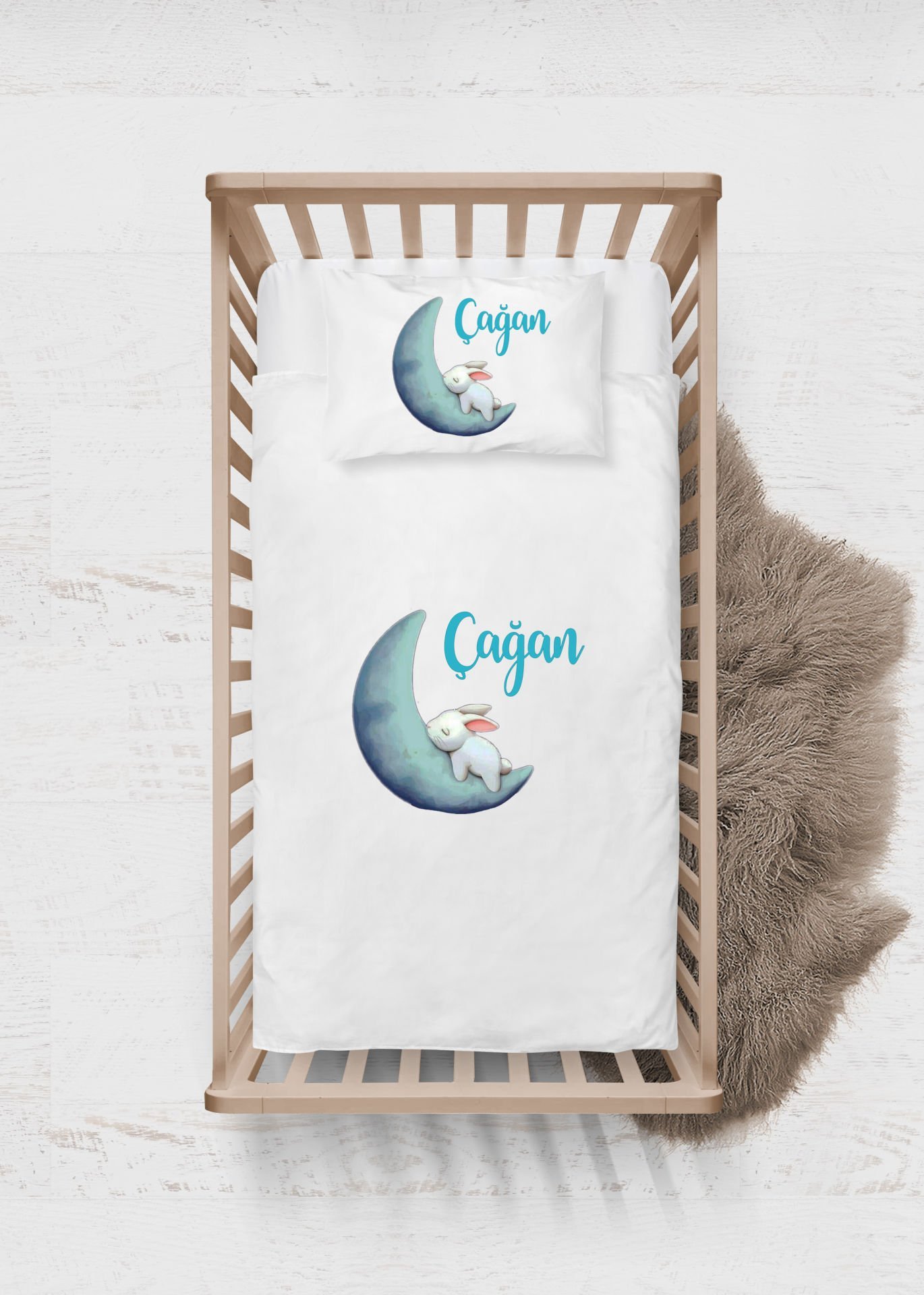 Ay Üstünde Sevimli Tavşan Tasarımı Nevresim Takımı