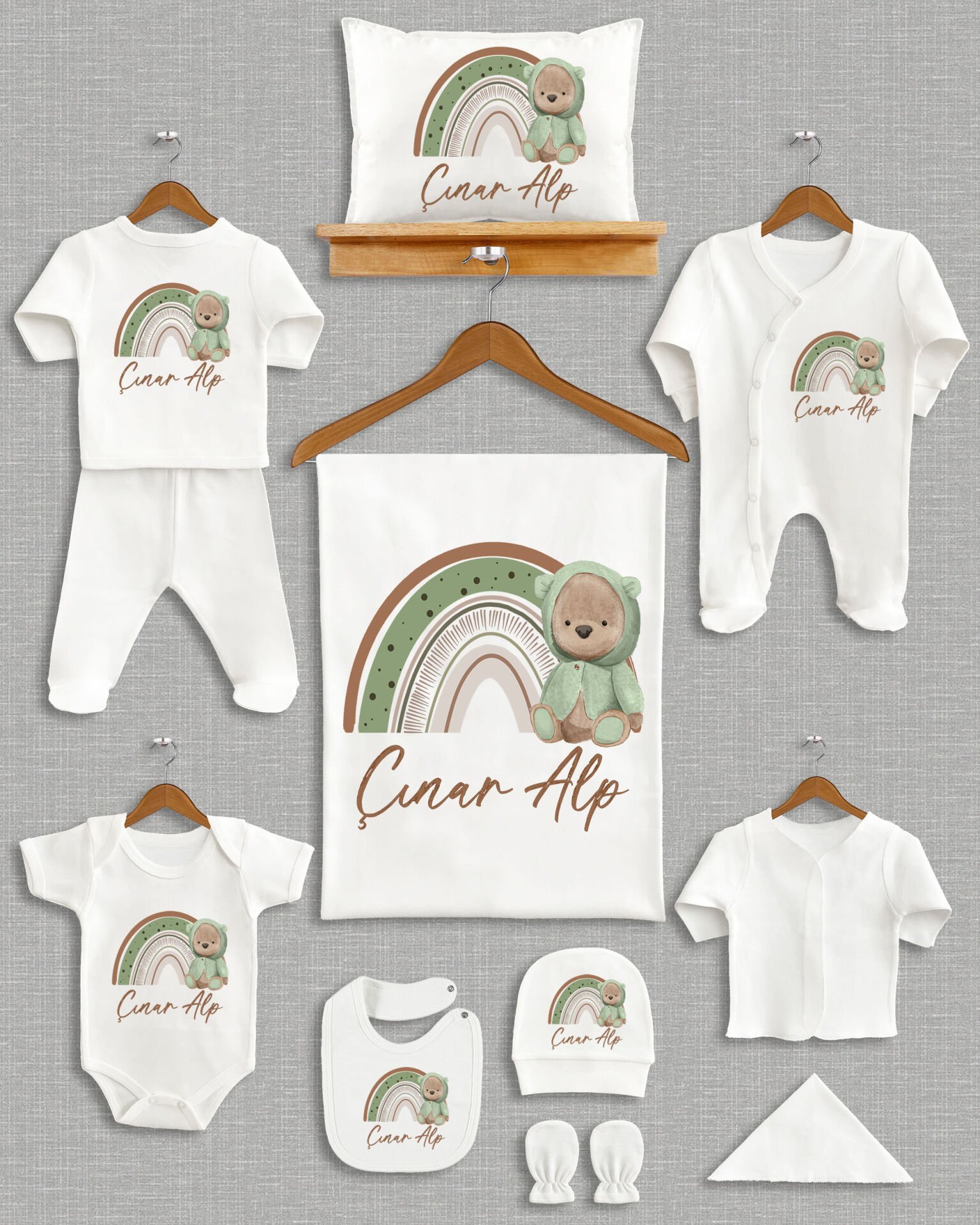 Sevimli Ayıcıklı Gökkuşağı Tasarımı 11'li Organik İsme Özel Hastane Çıkışı