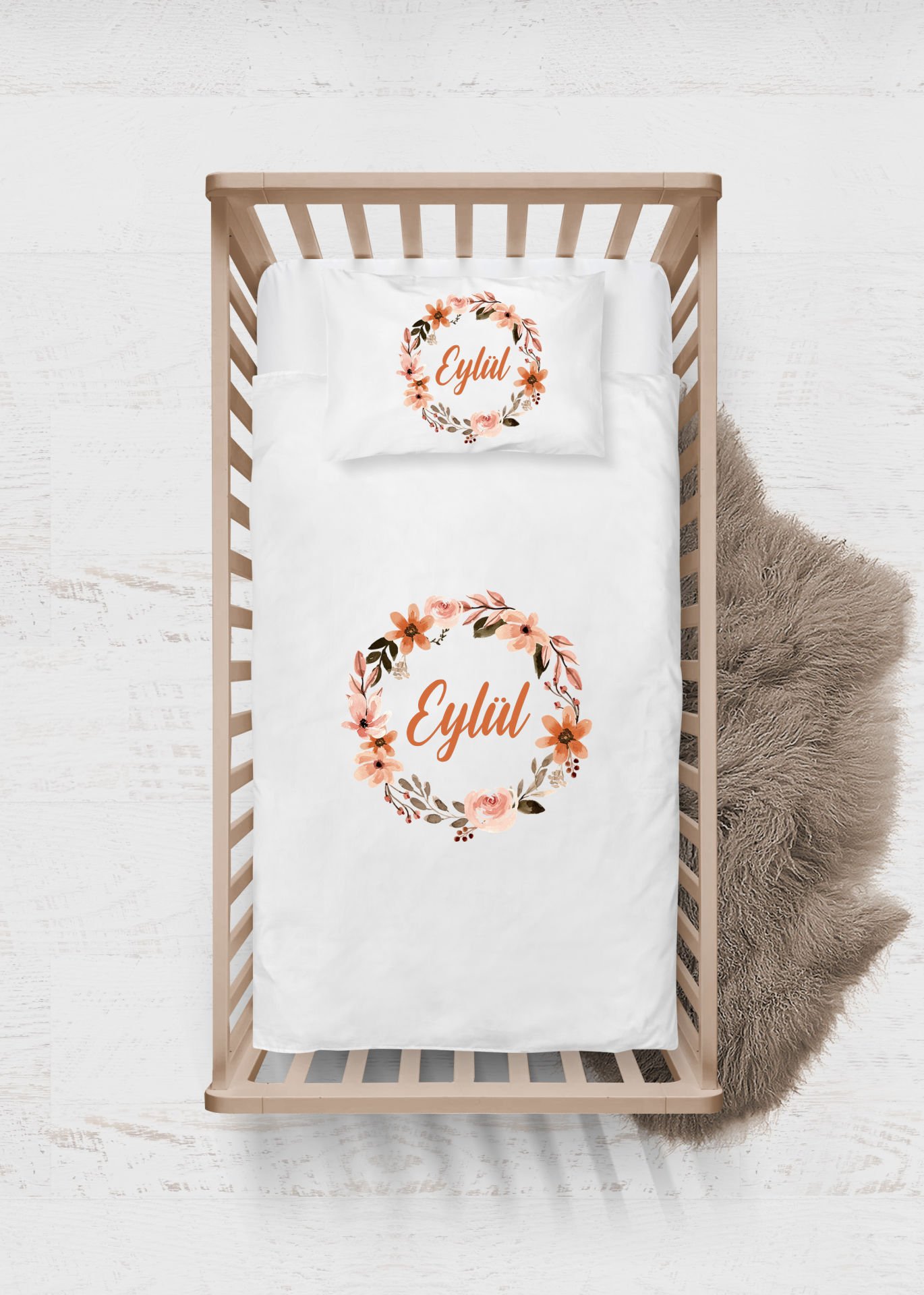 Çiçekli Çelenk Tasarımı Nevresim Takımı