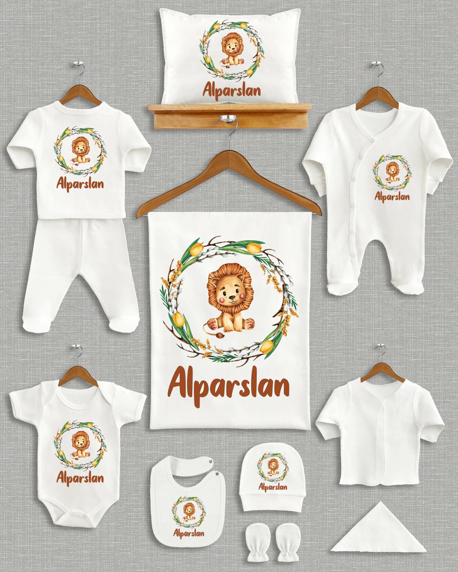 Yaprak Çelenk İçinde Aslan Tasarımı 11'li Organik İsme Özel Hastane Çıkışı