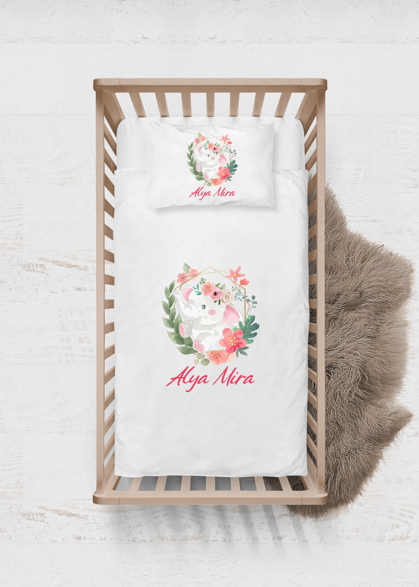 Çiçekli Çelenkte Sevimli Fil Tasarımı Nevresim Takımı