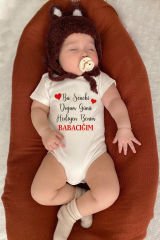 Bu Seneki Doğum Günü Hediyen Benim Babacığım Yazılı Pamuklu Bebek Zıbını