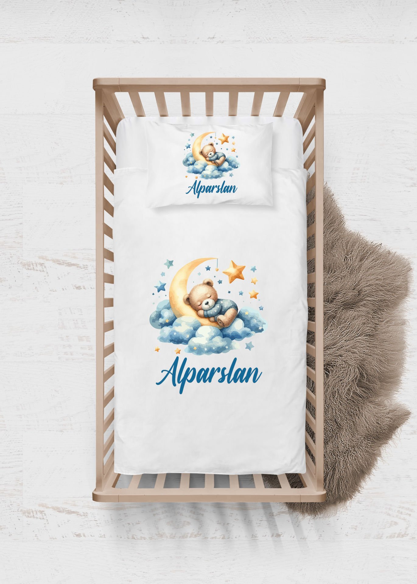 Ay Üstünde Sevimli Ayıcık Tasarımı Nevresim Takımı