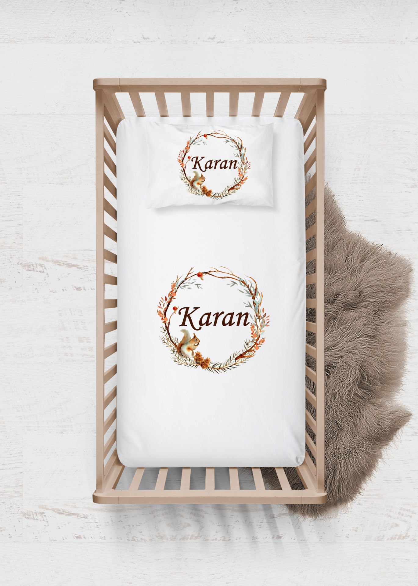 Çelenkte Sevimli Sincap Tasarımı Çarşaf Seti